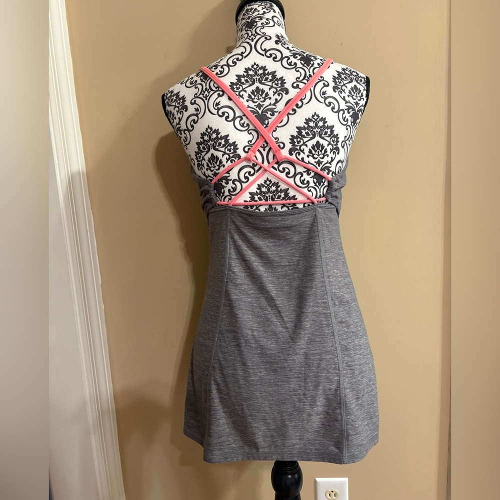 Lululemon Dancing Warrior Tank Heathered Gray with Built in Bra sz 10